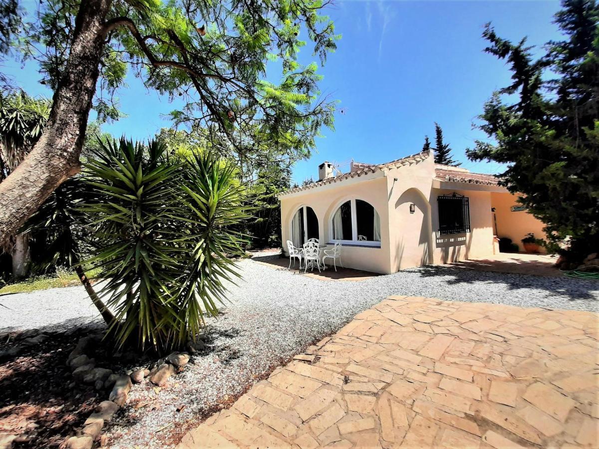 Vistas Al Lago With Private Pool Vinuela Exterior photo