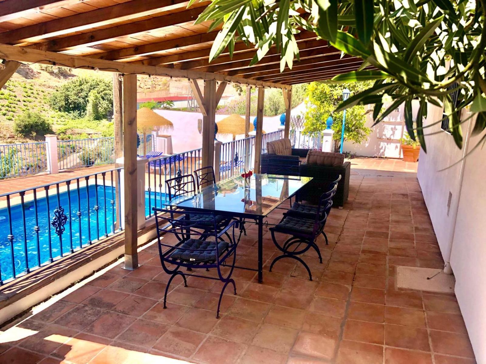 Vistas Al Lago With Private Pool Vinuela Exterior photo