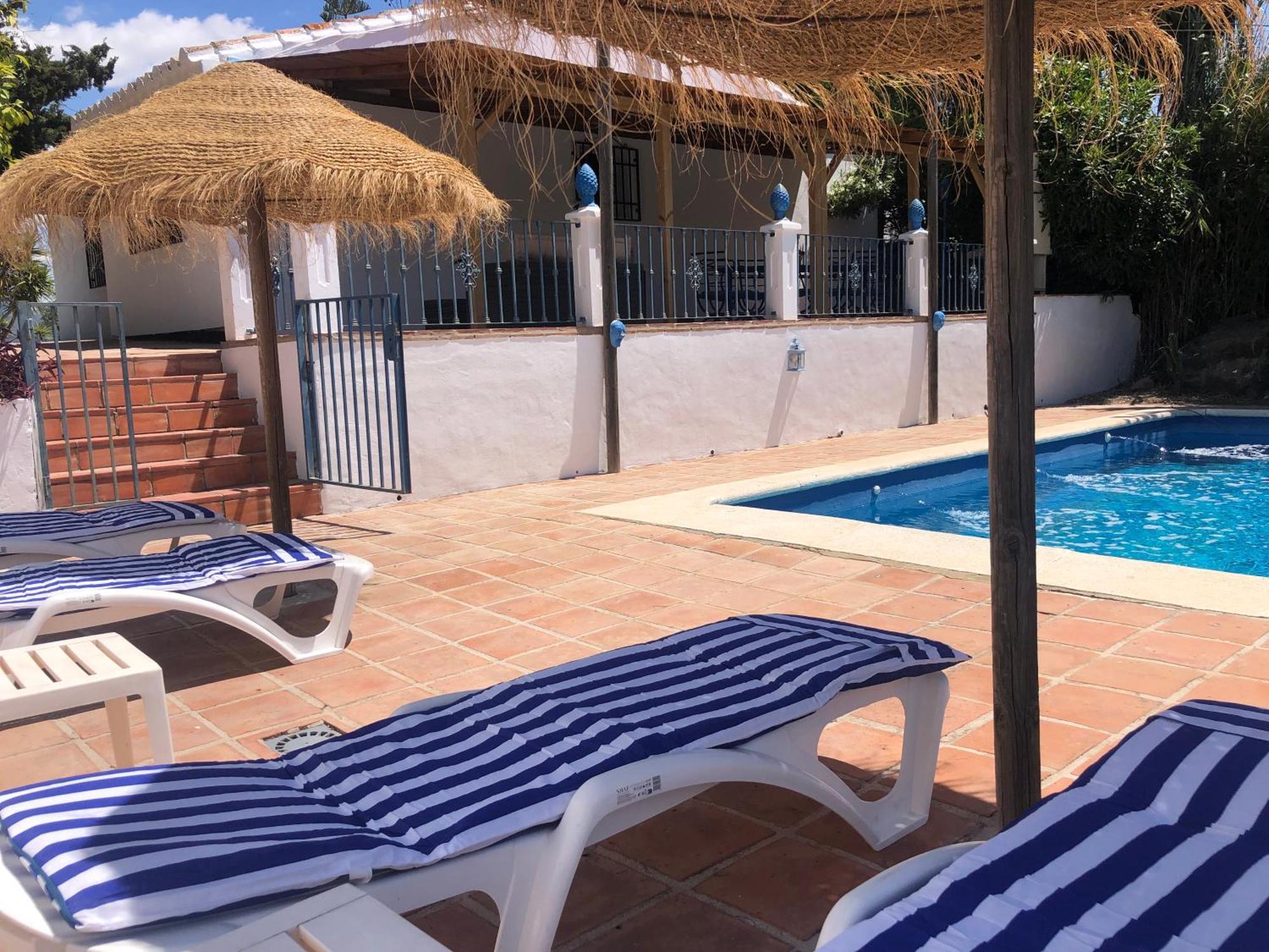 Vistas Al Lago With Private Pool Vinuela Exterior photo